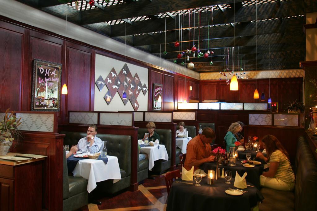 The Rushmore Hotel & Suites; BW Premier Collection Rapid City Restoran gambar